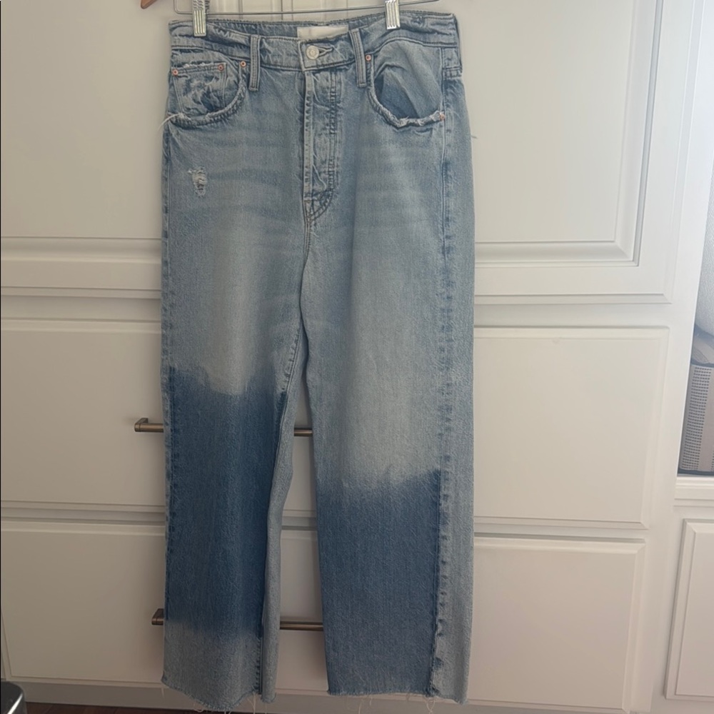 MOTHER Blue Straight Leg Rambler Jeans with Two-Tone Design 29
